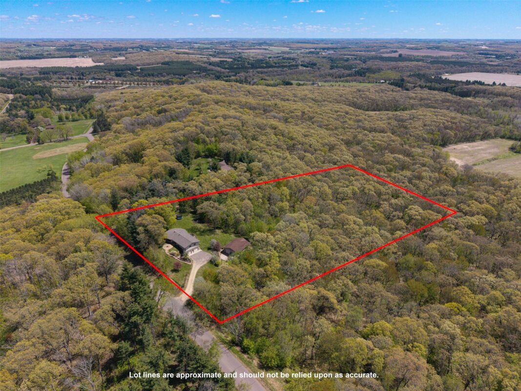 E655 Woodridge Drive, Eau Claire WI 54701 - Residential house for sale - MLS #1600907 - image53