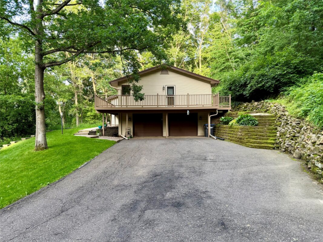 E865 Woodridge Drive, Eau Claire WI 54701 - Residential house for sale - MLS #1602673 - image2