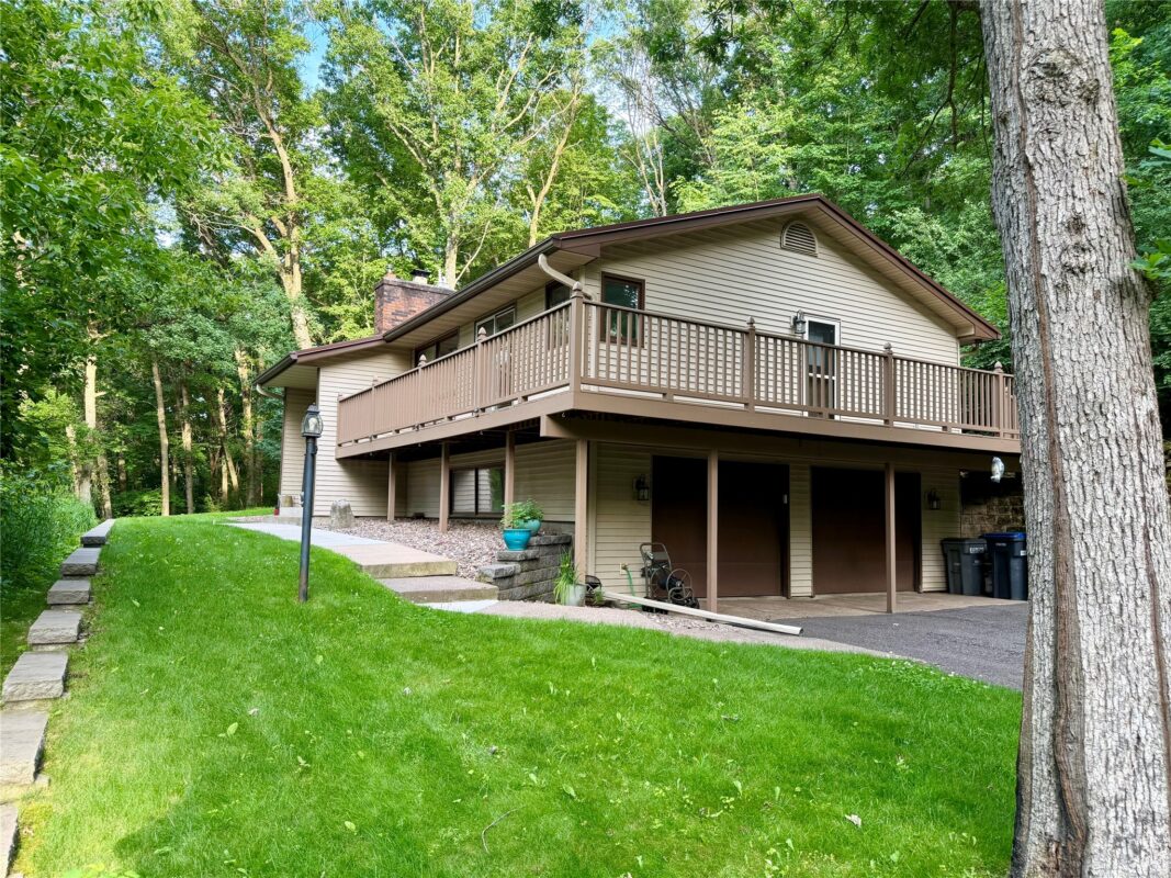 E865 Woodridge Drive, Eau Claire WI 54701 - Residential house for sale - MLS #1602673 - image3
