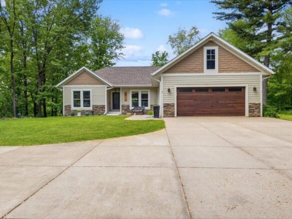 N6975 549th Street, Menomonie WI 54751 - Residential house for sale - MLS #1601605 - image1
