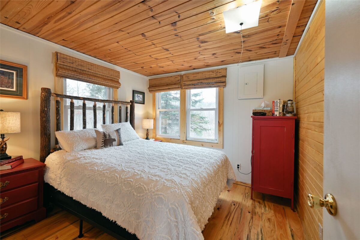 N7608 Little Bass Lake Road, Spooner WI 54801 - Residential house for sale - MLS #1600923 - image31