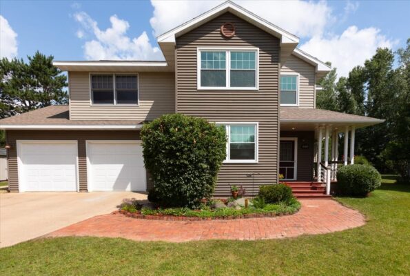 1015 Prairie Circle Menomonie WI 54751