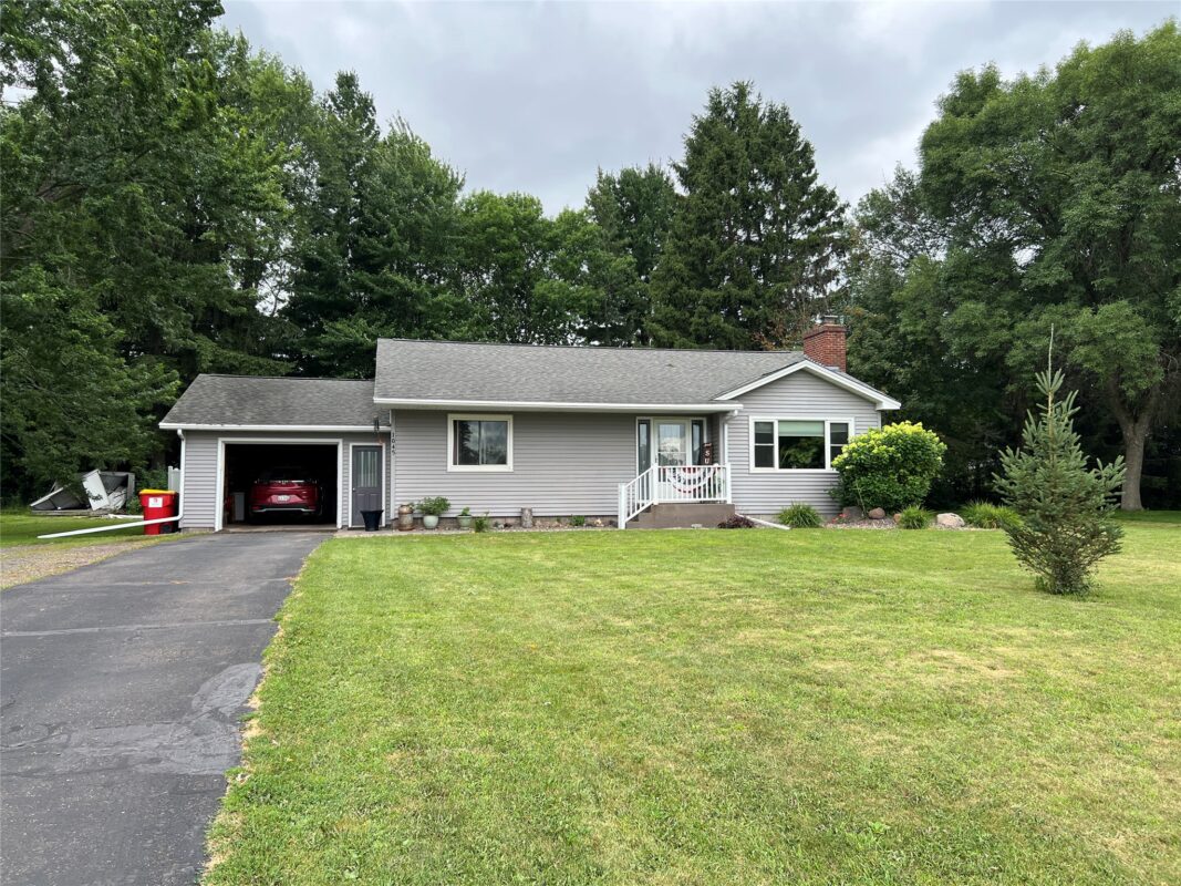 1045 10th Avenue, Cumberland WI 54829 - Residential house for sale - MLS #1603506 - image2