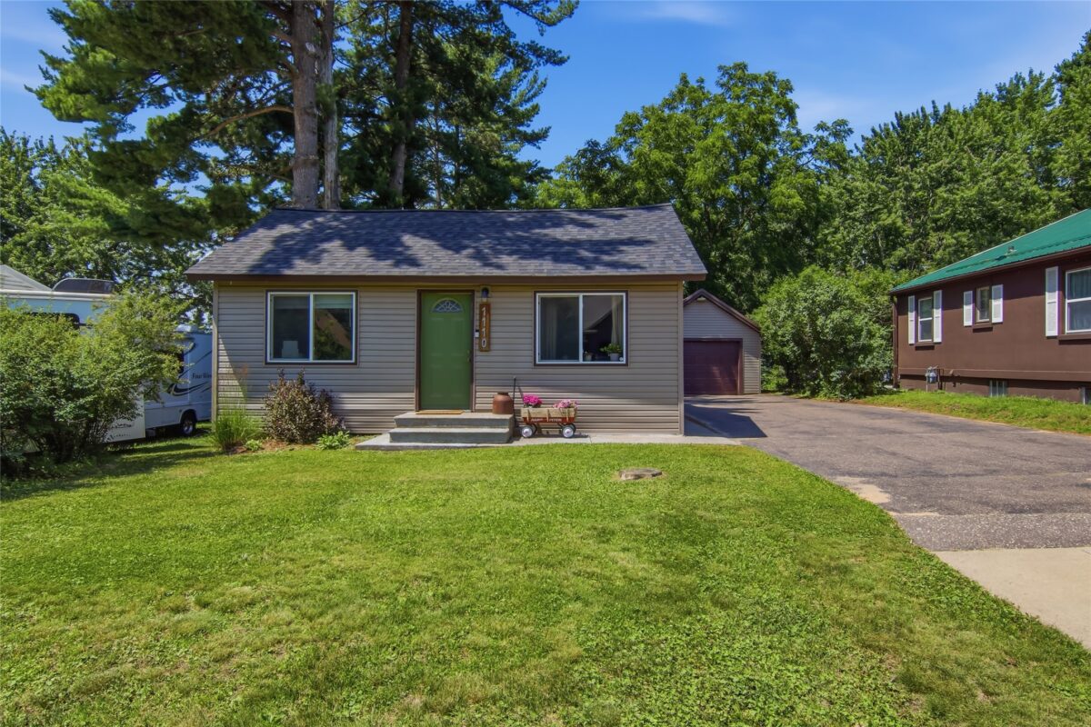 1110 Andover Avenue, Eau Claire WI 54703 - Residential house for sale - MLS #1603038 - image2