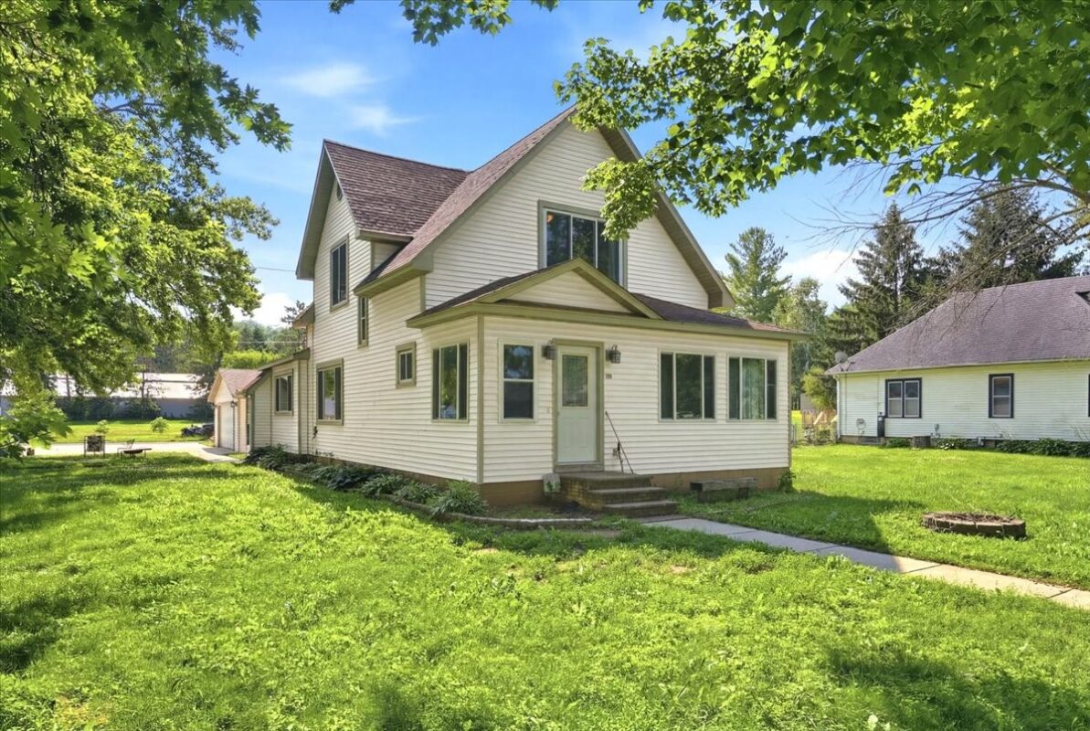 130 Woodworth Street, Elmwood WI 54740 - Residential house for sale - MLS #1602840 - image2