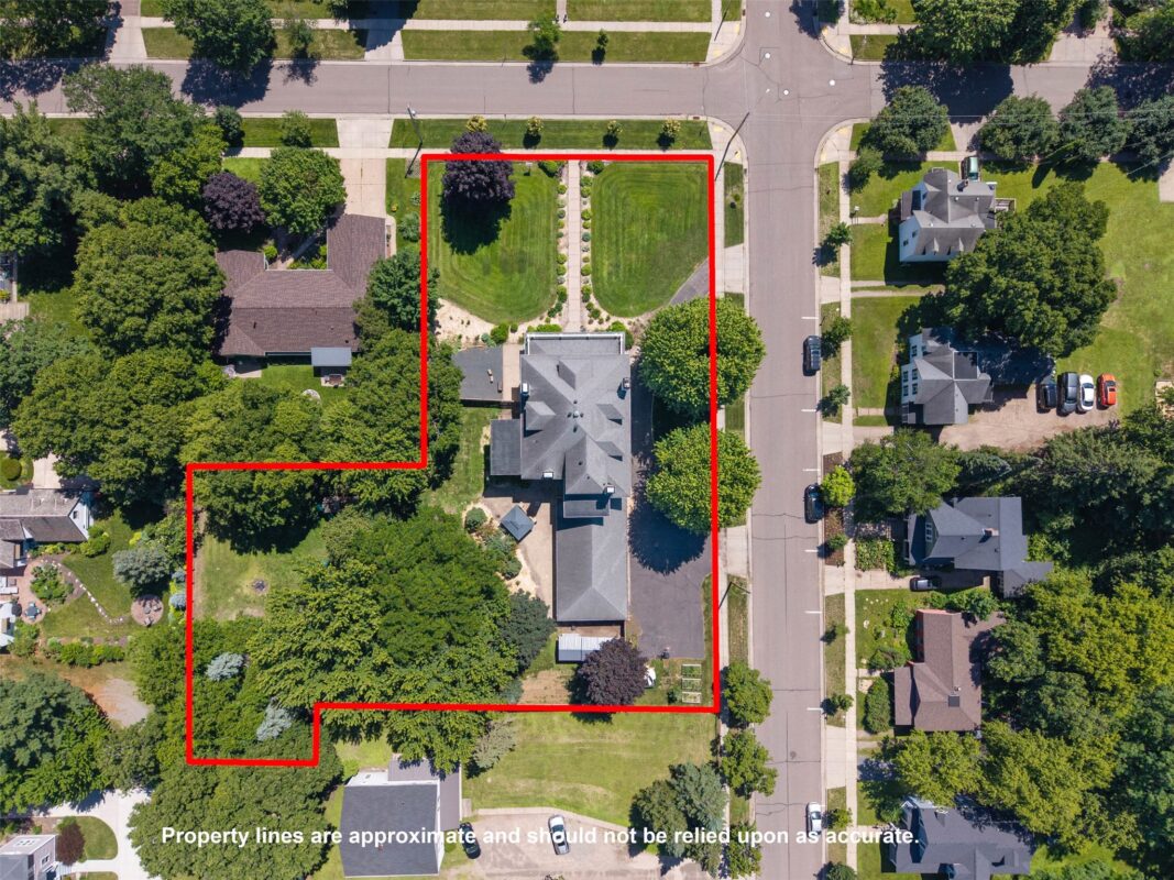 1328 Wilson Street, Eau Claire WI 54701 - Residential house for sale - MLS #1602780 - image47
