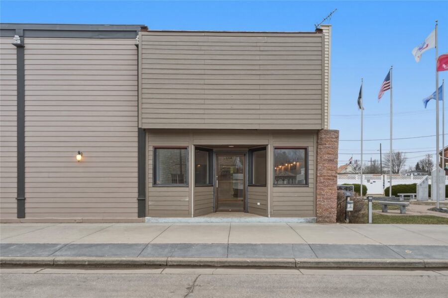 134 W Lincoln Street