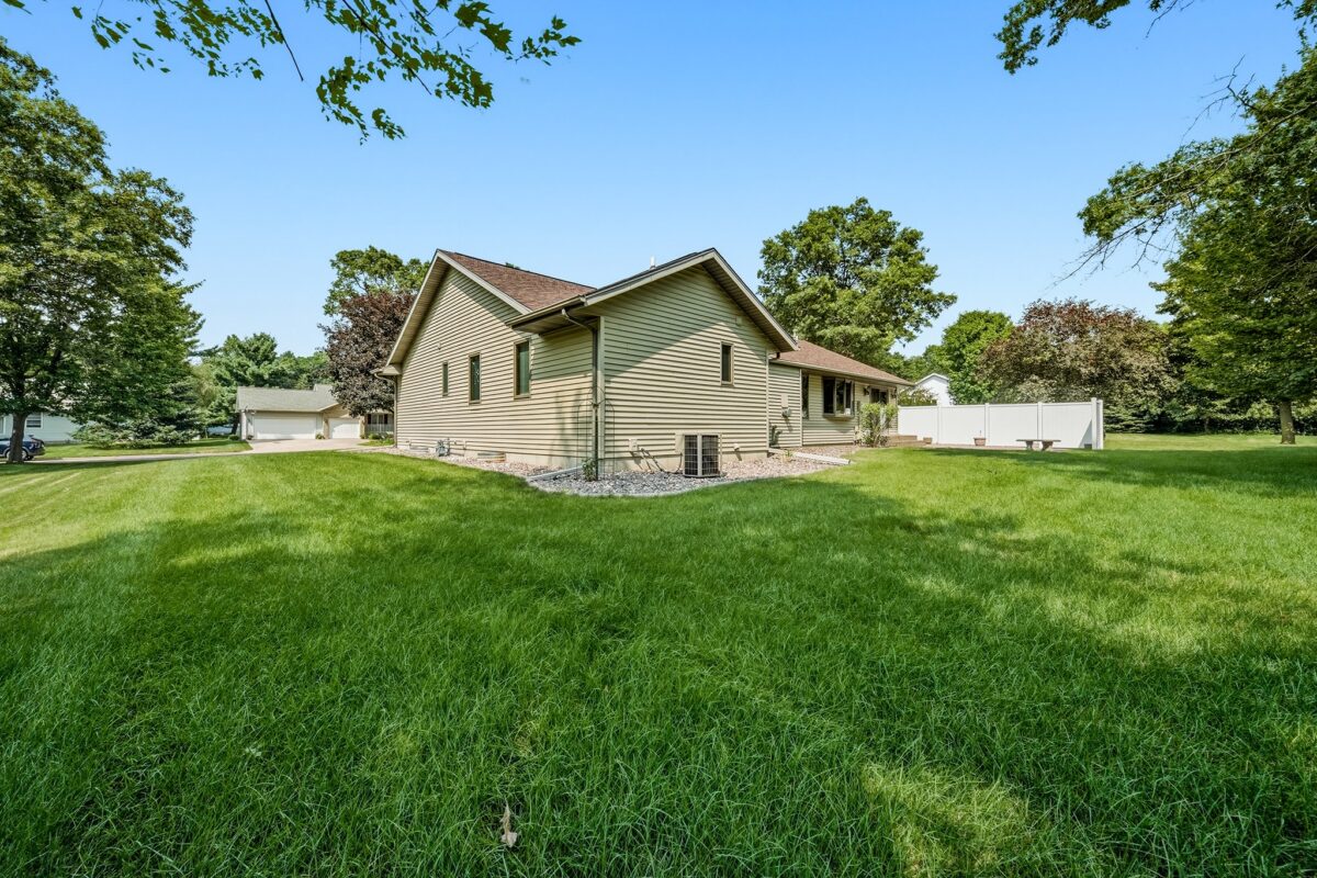 1407 Woodridge Drive, Chippewa Falls WI 54729 - Residential house for sale - MLS #1603499 - image40