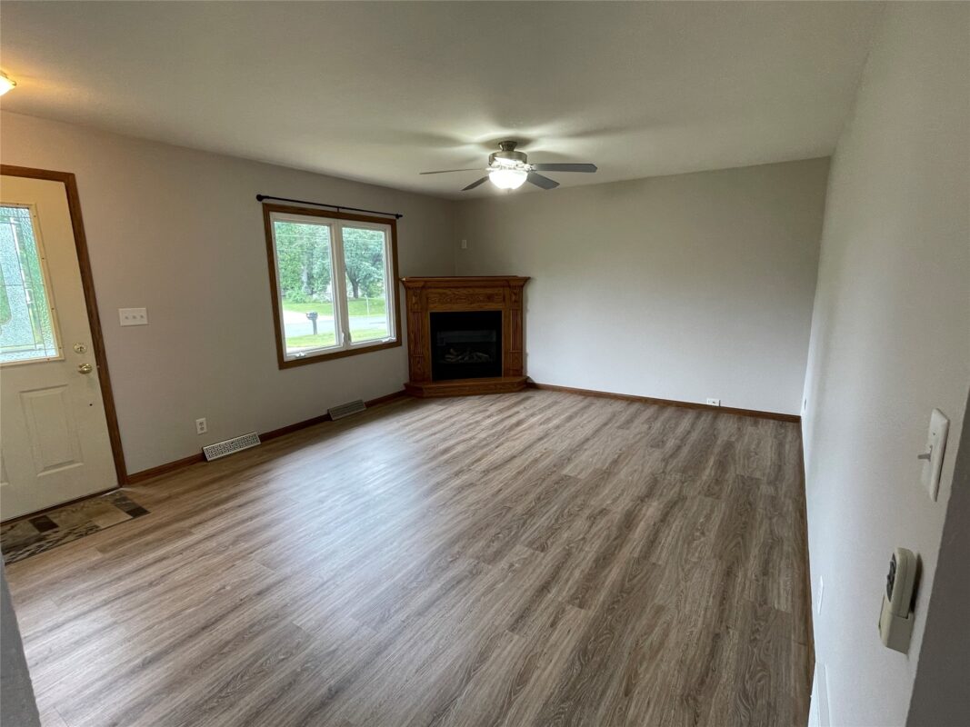1420 Kernan Court, Eau Claire WI 54703 - Residential house for sale - MLS #1602911 - image2