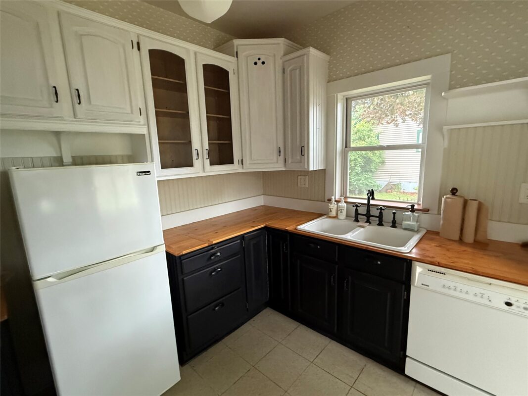 1524 Highland Avenue, Eau Claire WI 54701 - Residential house for sale - MLS #1602633 - image10