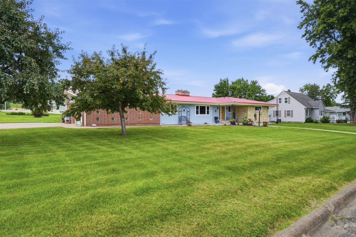 18139 Hopkins Street, Whitehall WI 54773 - Residential house for sale - MLS #1603008 - image2