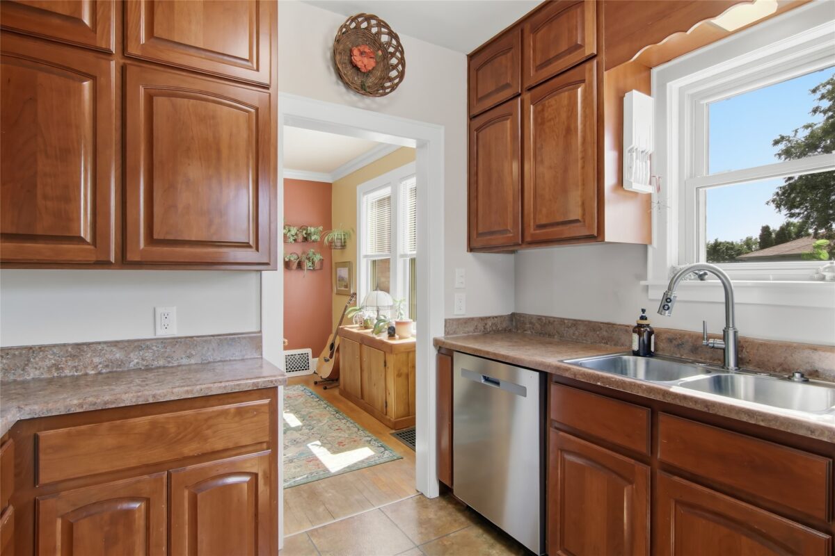 1902 Hogeboom Avenue, Eau Claire WI 54701 - Residential house for sale - MLS #1602521 - image6