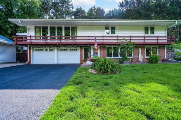 1909 W Menomonie Street Eau Claire WI 54703