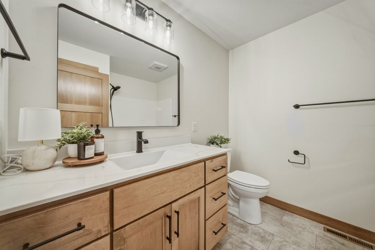 1949 Legacy Drive, Eau Claire WI 54703 - Residential house for sale - MLS #1598984 - image17
