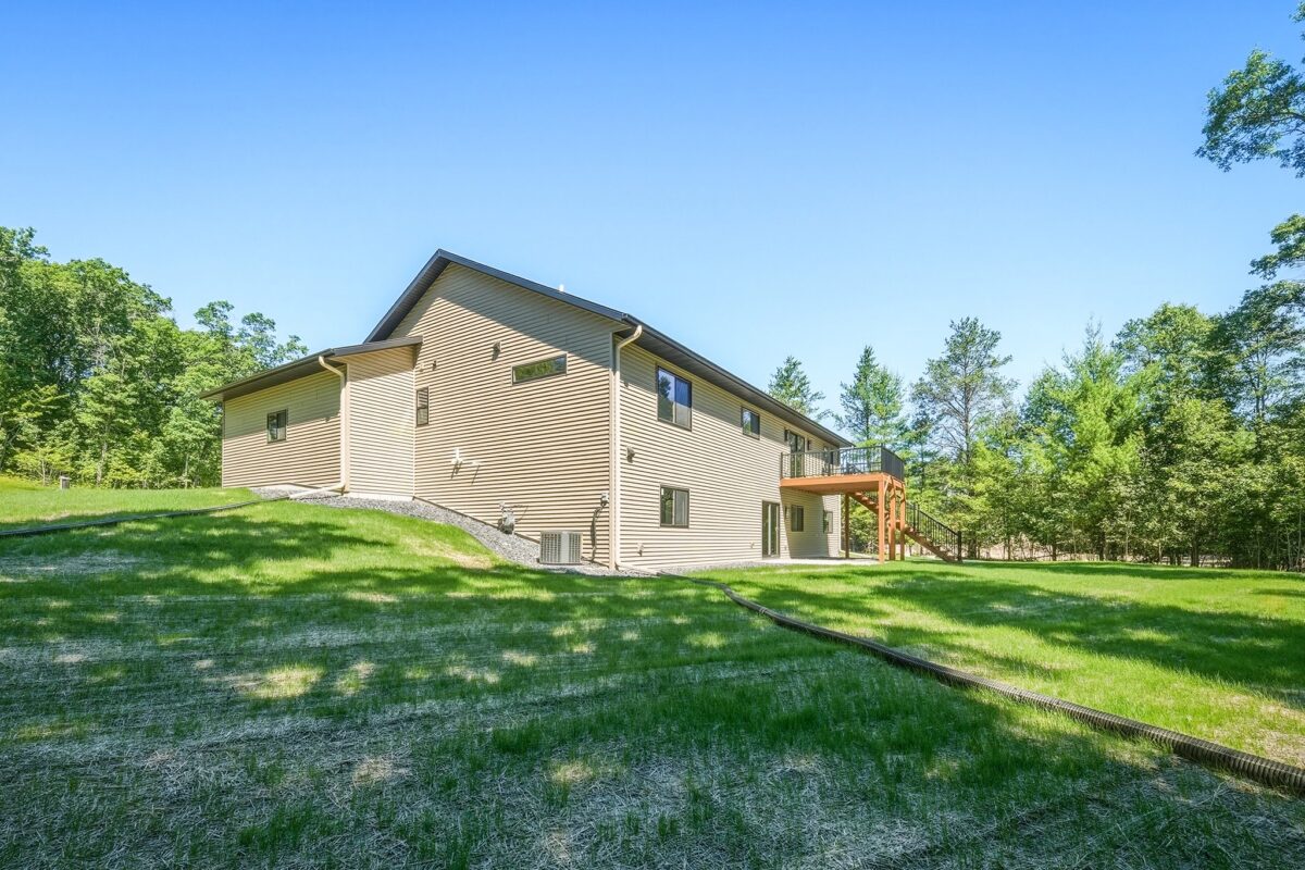 1949 Legacy Drive, Eau Claire WI 54703 - Residential house for sale - MLS #1598984 - image51