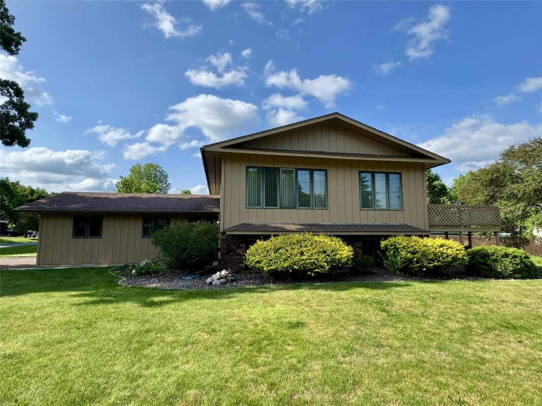 2003 4th Avenue, Menomonie WI 54751 - Residential house for sale - MLS #1602828 - image4