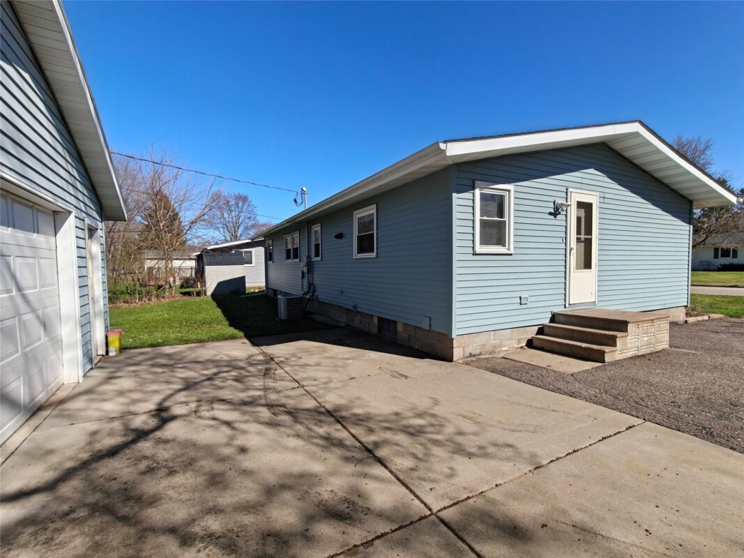 2212 Bartlett Avenue, Altoona WI 54720 - Residential house for sale - MLS #1602717 - image4