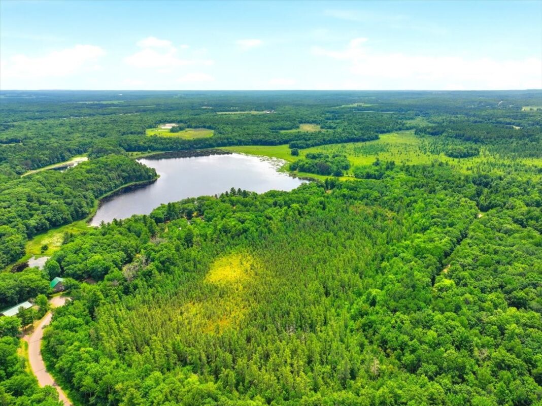 22498 Little Deer Road, Siren WI 54872 - Residential house for sale - MLS #1602916 - image2