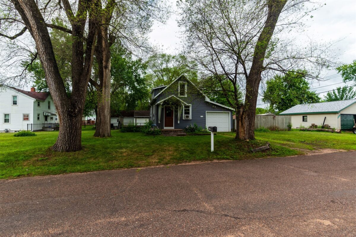 2316 6th Street, Eau Claire WI 54703 - Residential house for sale - MLS #1603536 - image2
