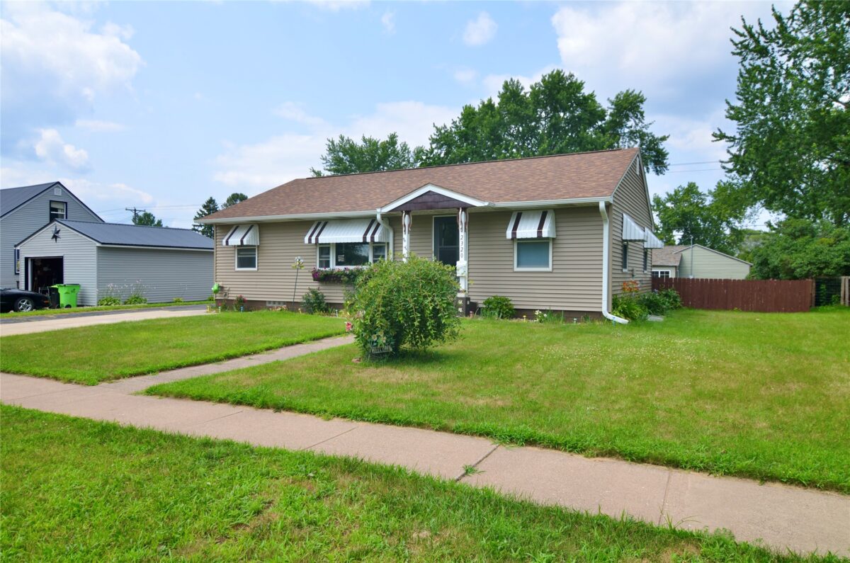 2320 Hayden Avenue, Altoona WI 54720 - Residential house for sale - MLS #1603336 - image3