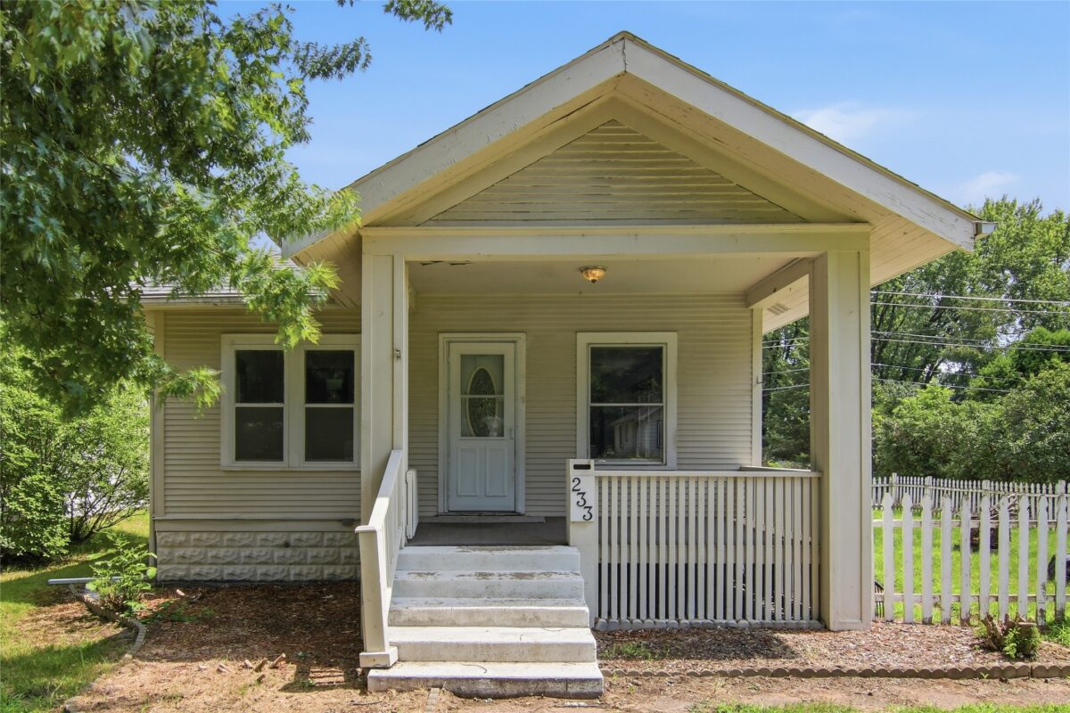 233 Ferry Street, Eau Claire WI 54703 - Residential house for sale - MLS #1603272 - image2