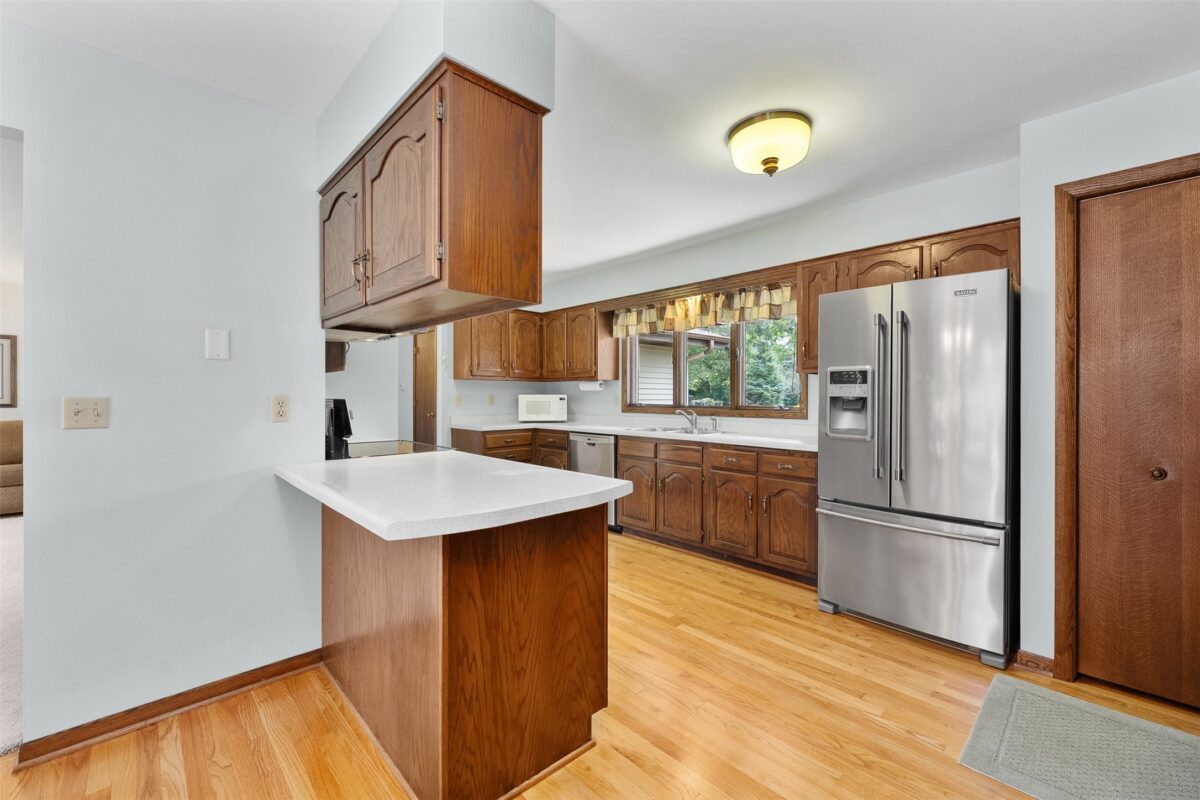 2728 Deblene Lane, Eau Claire WI 54703 - Residential house for sale - MLS #1602750 - image12