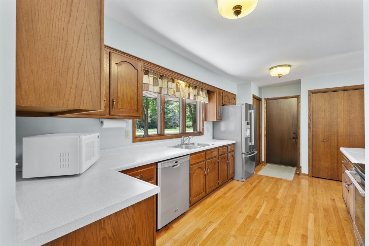 2728 Deblene Lane, Eau Claire WI 54703 - Residential house for sale - MLS #1602750 - image7