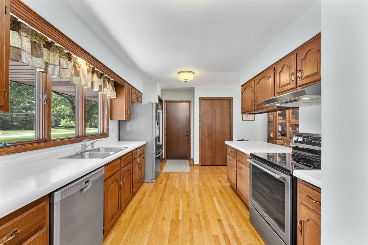 2728 Deblene Lane, Eau Claire WI 54703 - Residential house for sale - MLS #1602750 - image8