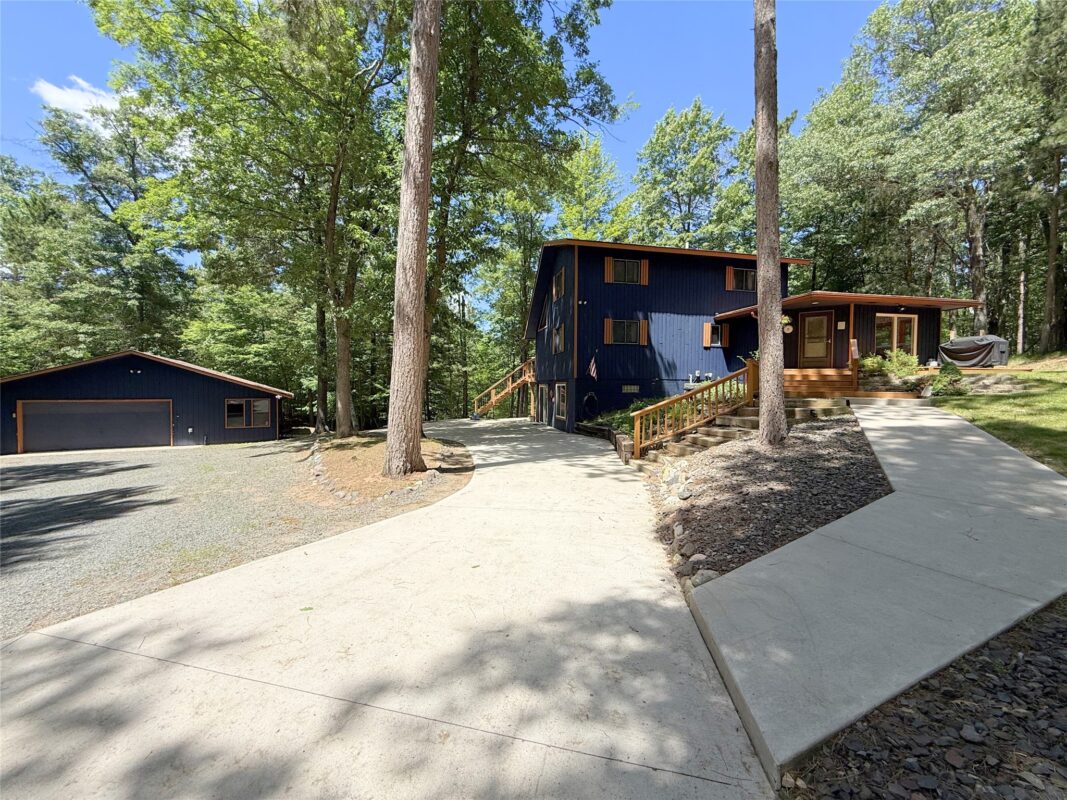 28595 Half Moon Court, Danbury WI 54830 - Residential house for sale - MLS #1598929 - image2