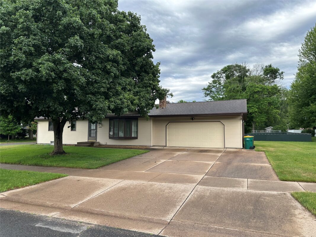2935 Bobbie Street, Eau Claire WI 54703 - Residential house for sale - MLS #1602240 - image2