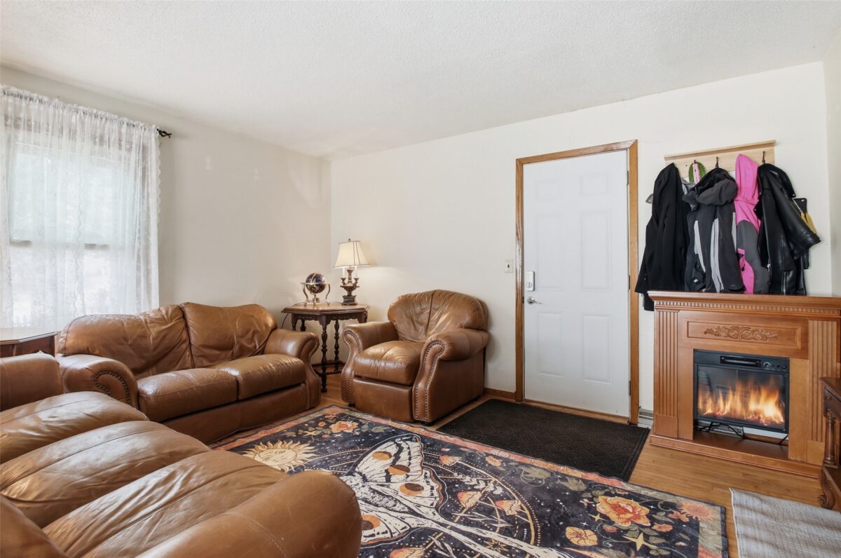 303-305 Moundsview Court, Elk Mound WI 54739 - ResidentialIncome house for sale - MLS #1600462 - image4