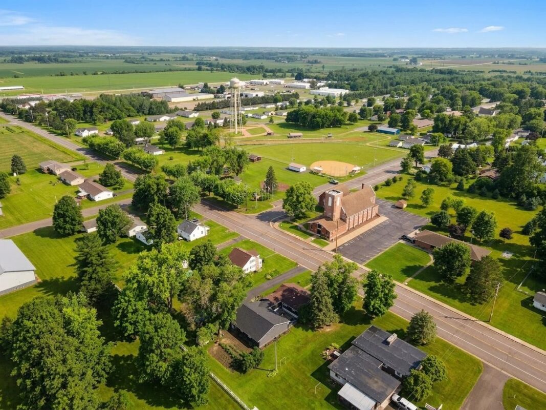 310 Clinton Street, Almena WI 54805 - Residential house for sale - MLS #1602802 - image4