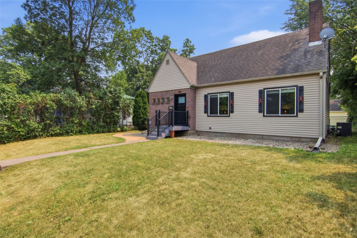 311 Spruce Street, Chippewa Falls WI 54729 - Residential house for sale - MLS #1603486 - image2