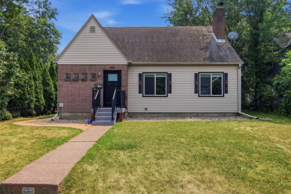 311 W Spruce Street Chippewa Falls WI 54729