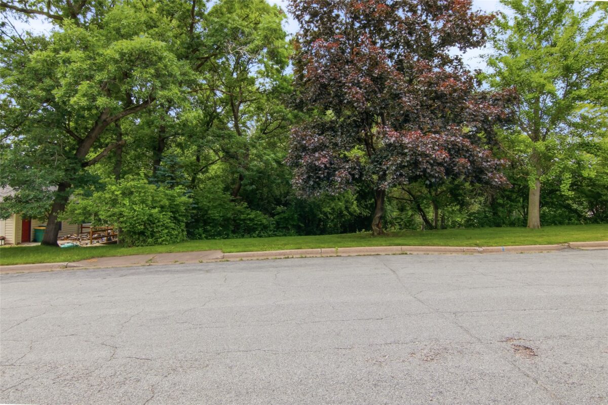 3912 Woodcrest Court, Eau Claire WI 54701 - Land house for sale - MLS #1602311 - image3