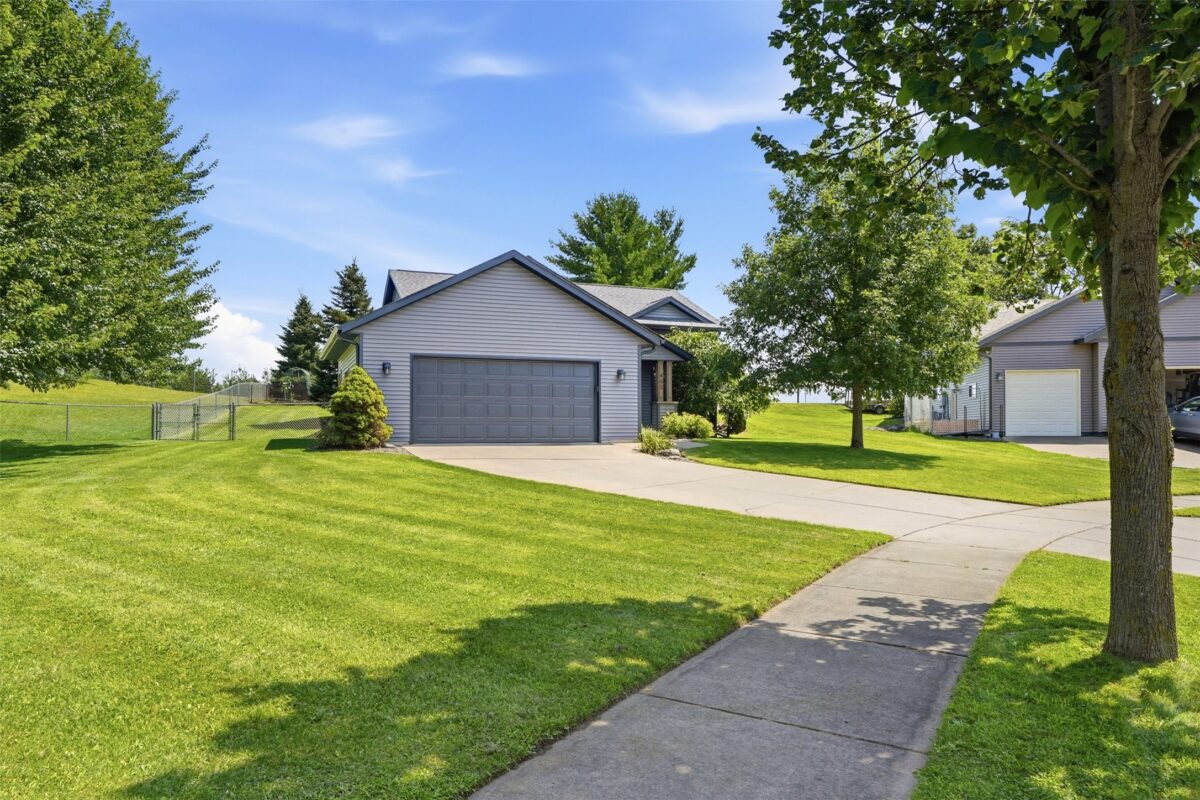 403 Brookshire Court, Altoona WI 54720 - Residential house for sale - MLS #1603524 - image2