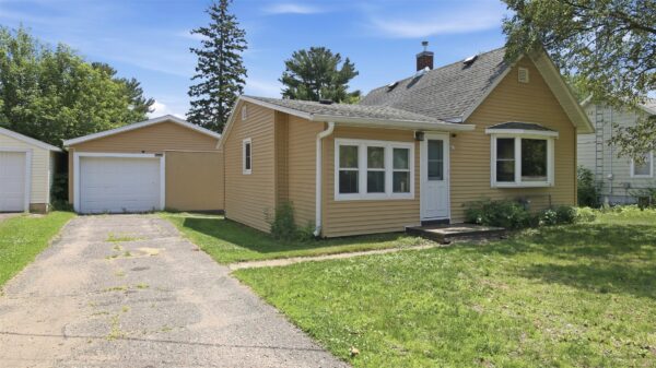 417 S 7th Street Cameron WI 54822