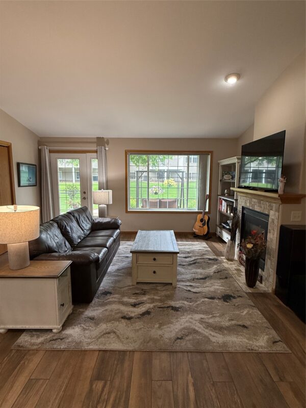 4222 Robin Meadows Lane, Eau Claire WI 54701 - Residential house for sale - MLS #1602428 - image2