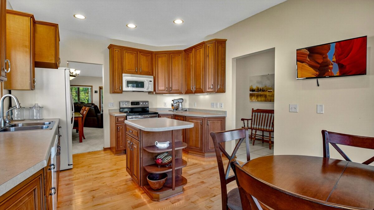 4244 Mill Ridge Circle, Eau Claire WI 54703 - Residential house for sale - MLS #1602030 - image16
