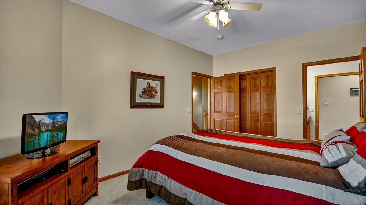 4244 Mill Ridge Circle, Eau Claire WI 54703 - Residential house for sale - MLS #1602030 - image31