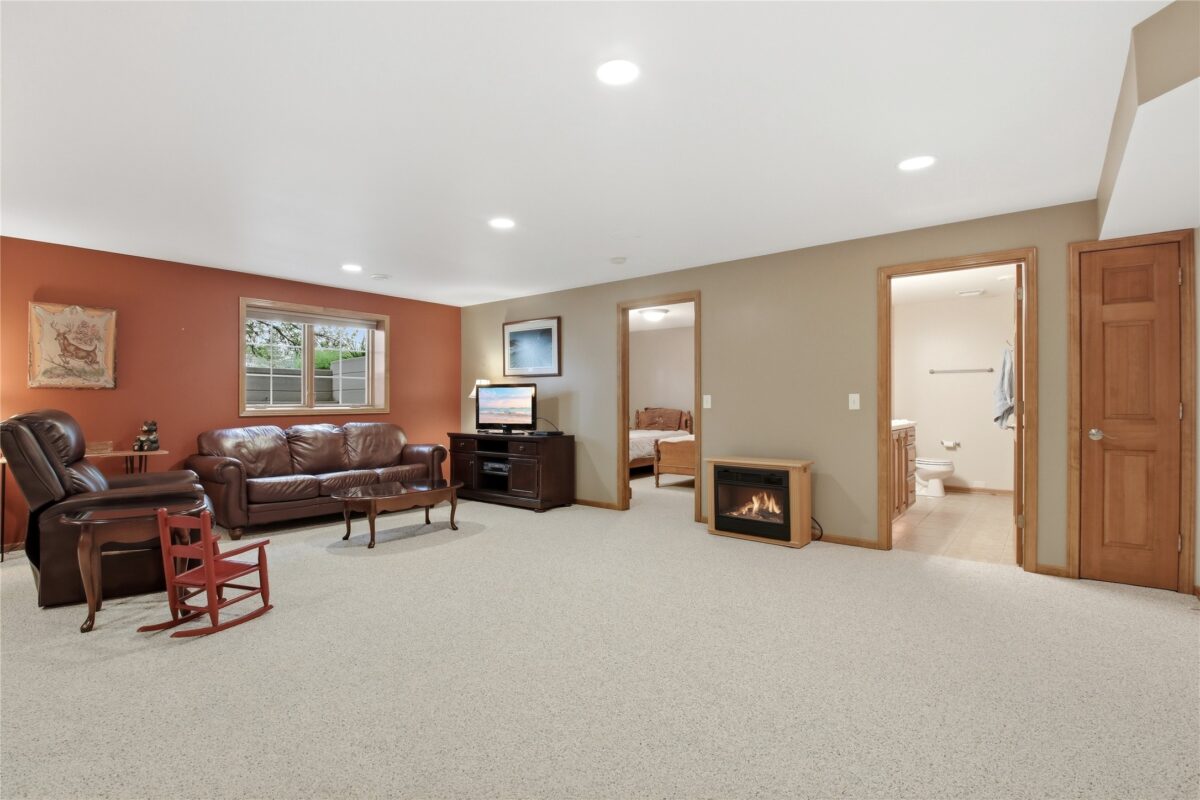 4244 Mill Ridge Circle, Eau Claire WI 54703 - Residential house for sale - MLS #1602030 - image35