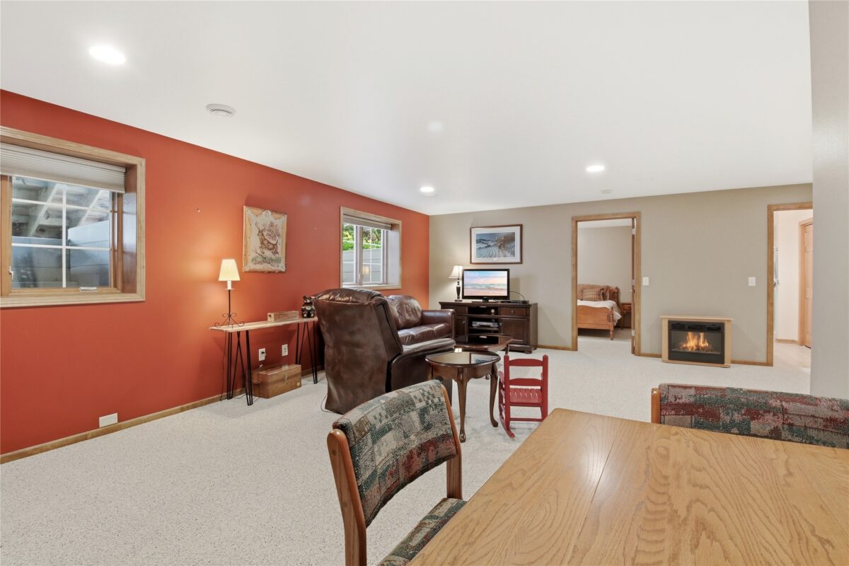 4244 Mill Ridge Circle, Eau Claire WI 54703 - Residential house for sale - MLS #1602030 - image36