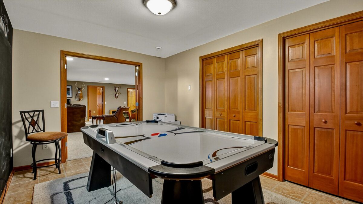 4244 Mill Ridge Circle, Eau Claire WI 54703 - Residential house for sale - MLS #1602030 - image39