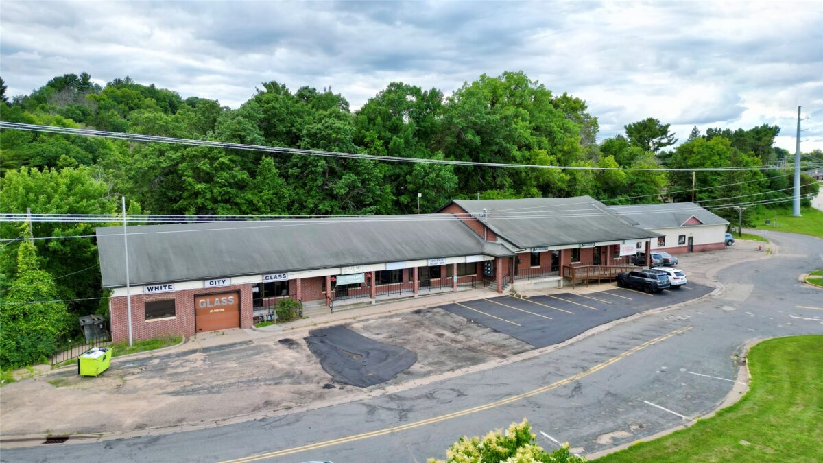513 Broadway Street, Menomonie WI 54751 - CommercialSale house for sale - MLS #1603292 - image3