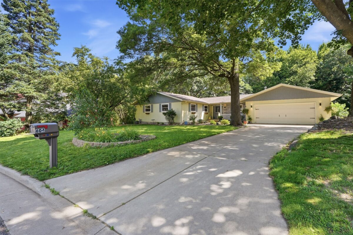 604 Manor Court, Altoona WI 54720 - Residential house for sale - MLS #1603372 - image2