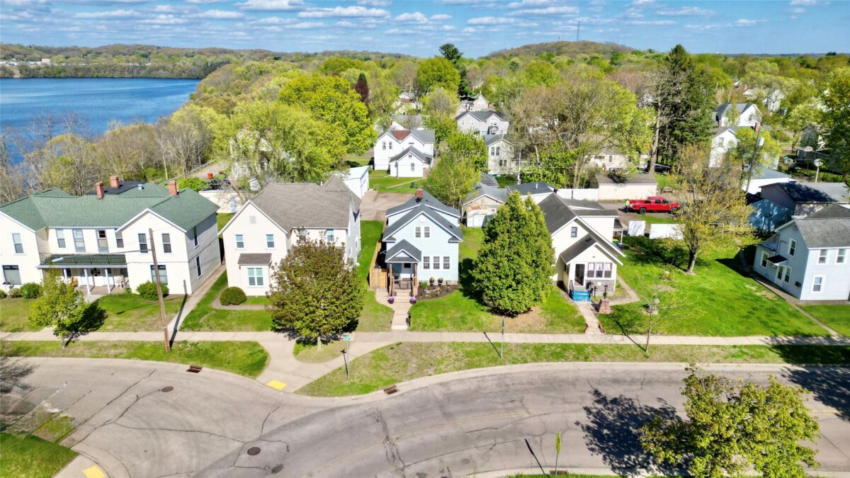 625 Dewey Street, Eau Claire WI 54703 - Residential house for sale - MLS #1602197 - image2
