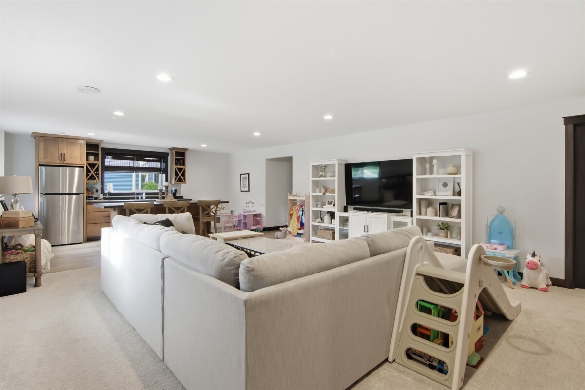 8777 Cottonwood Circle, Eau Claire WI 54701 - Residential house for sale - MLS #1602741 - image23