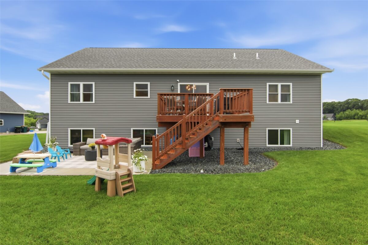8777 Cottonwood Circle, Eau Claire WI 54701 - Residential house for sale - MLS #1602741 - image32