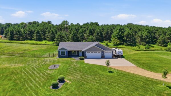 911 67th Avenue Hudson WI 54016