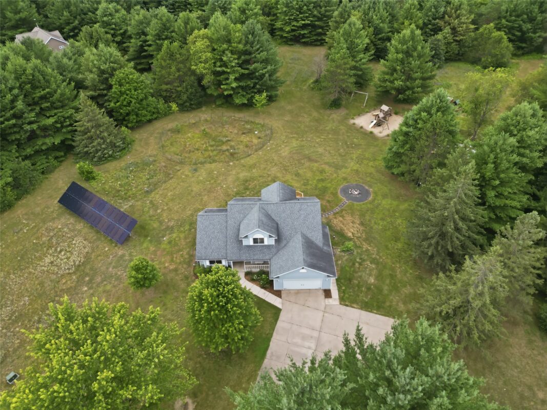 E2090 Cedar Road, Eau Claire WI 54701 - Residential house for sale - MLS #1603290 - image2